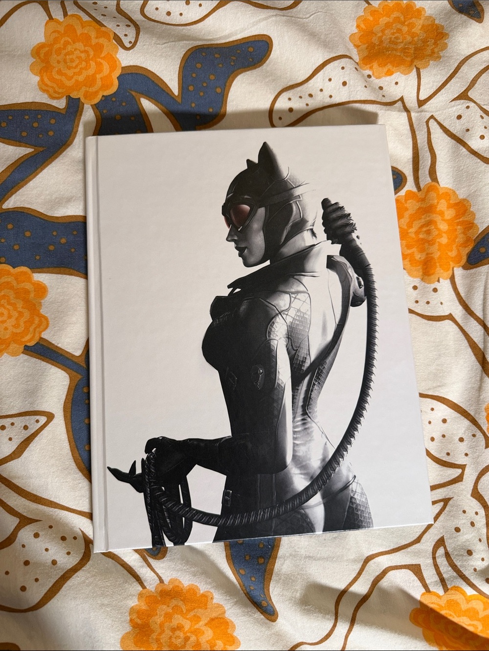 Batman - Arkham City Hardcover Limited Edition Game Guide- Catwoman Cover